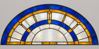 Referencia ARC-003: vitral para arcos sobre puertas