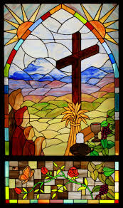 Vitral de Iglesia con Cruz y Paisaje Natural – ArteFusión Creativa